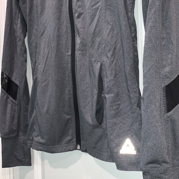 REEBOK NEWW SIZE SMALL ZIPPERED ATHLETIC JACKET - Picture 5 of 8